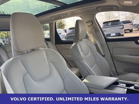 Certified 2023 Volvo XC60 B5 Ultimate w/ Climate Package image 13