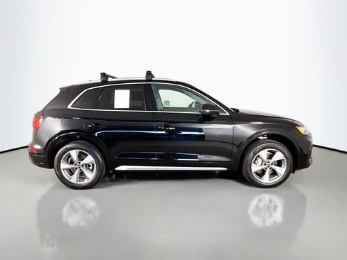 Certified 2024 Audi Q5 2.0T Premium w/ Convenience Package image 8