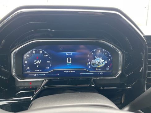 Certified 2024 Chevrolet Silverado 2500 High Country w/ Technology Package image 24