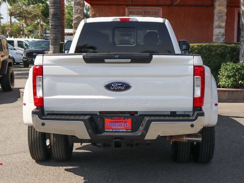 Used 2017 Ford F350 Lariat w/ Chrome Package image 7