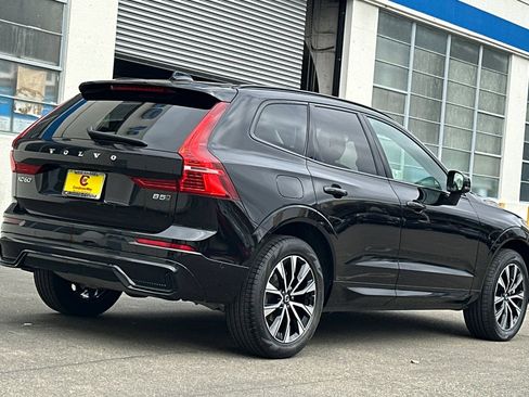Used 2025 Volvo XC60 B5 Plus AWD/4WD image 5