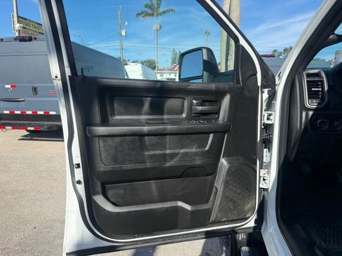 Used 2024 RAM 4500 4x4 Crew Cab Tradesman w/ Chrome Appearance Group image 9