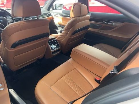 Used 2018 BMW 750i xDrive image 6