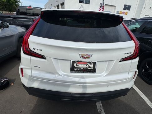 Used 2024 Cadillac XT4 Luxury w/ Cold Weather Package AWD/4WD image 5