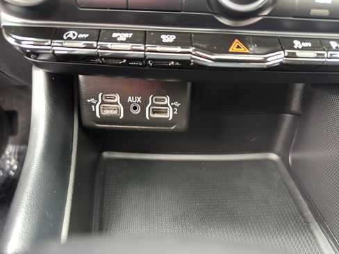 Used 2023 Dodge Durango GT AWD/4WD image 38
