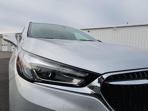 Used 2020 Buick Enclave Essence w/ Sound and Sites Package image 9