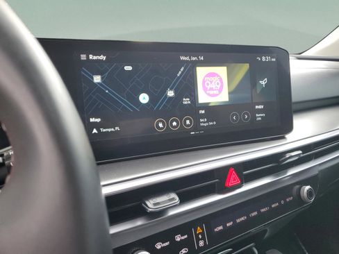 Certified 2025 Kia Sorento EX w/ EX Panoramic Sunroof Package image 18