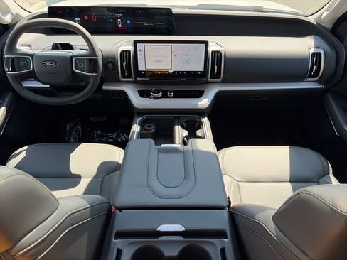New 2026 Ford Expedition Active AWD/4WD image 15