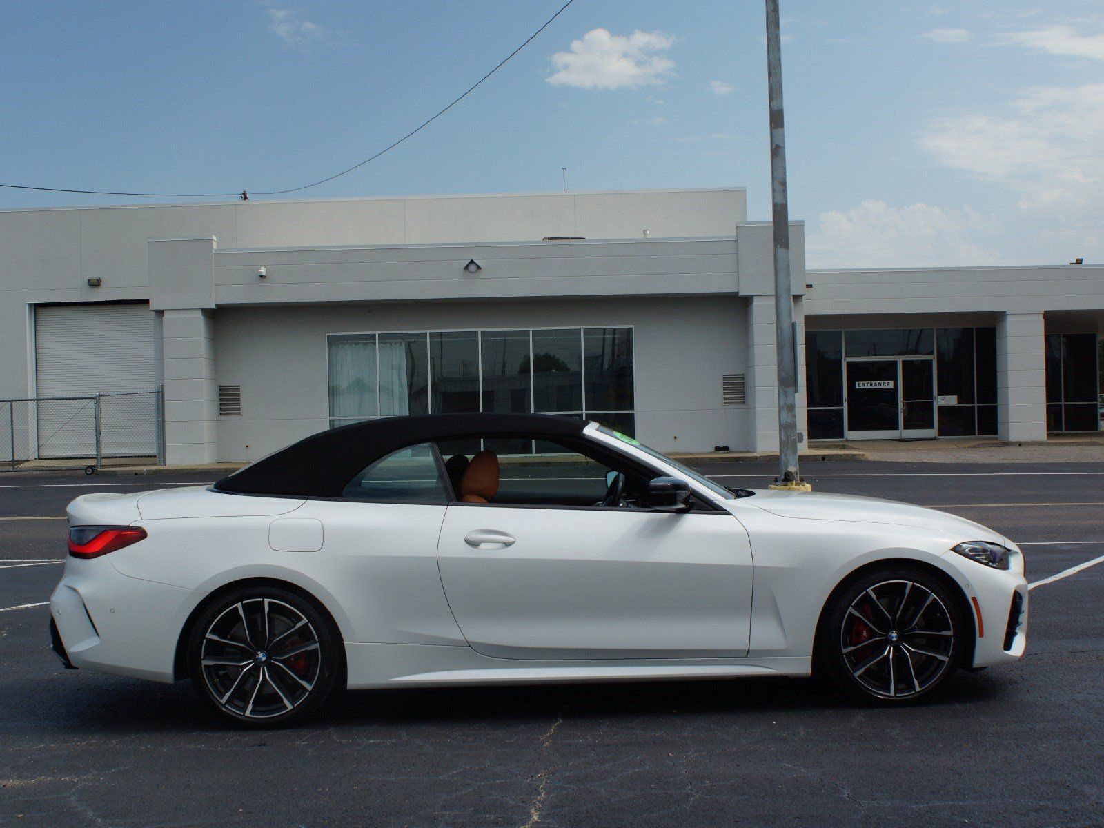 Used 2024 BMW M440i Convertible w/ Premium Package RWD image 19