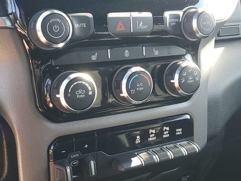 Used 2025 RAM 1500 Big Horn AWD/4WD image 22