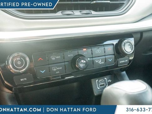 Used 2024 Jeep Compass Limited AWD/4WD image 9