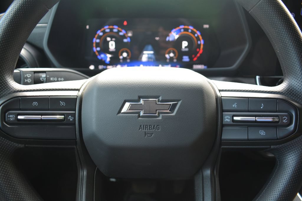 Used 2024 Chevrolet Colorado Trail Boss AWD/4WD image 11