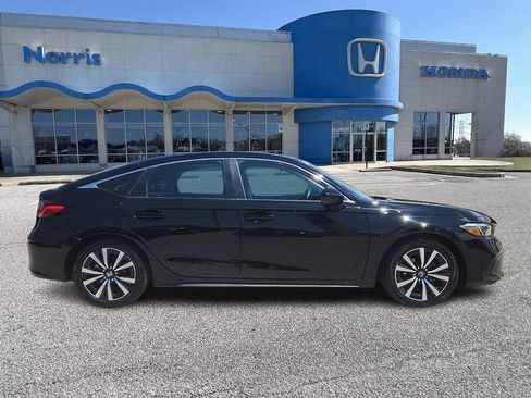Used 2024 Honda Civic EX-L image 5