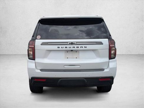 Used 2021 Chevrolet Suburban Z71 w/ Luxury Package AWD/4WD image 6