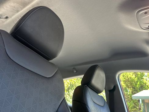 Used 2023 Chevrolet Bolt LT w/ Infotainment Package FWD image 20