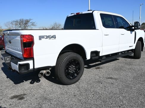 New 2026 Ford F250 Lariat w/ Black Appearance Package AWD/4WD image 3