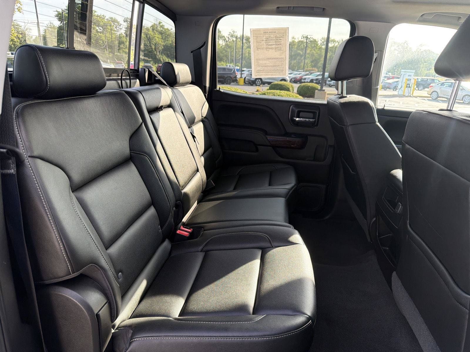 Used 2018 GMC Sierra 1500 SLT AWD/4WD image 38