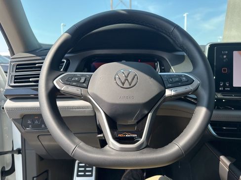 New 2026 Volkswagen Atlas Peak Edition image 14
