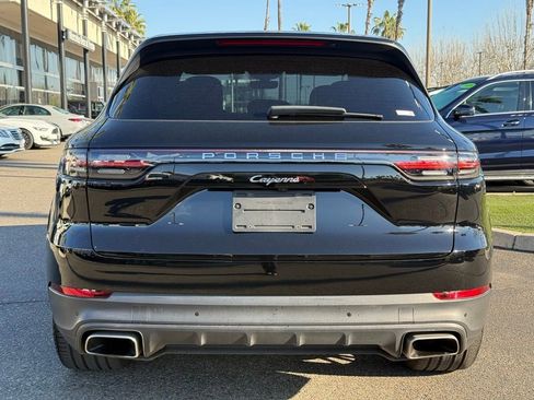 Used 2021 Porsche Cayenne Base image 18