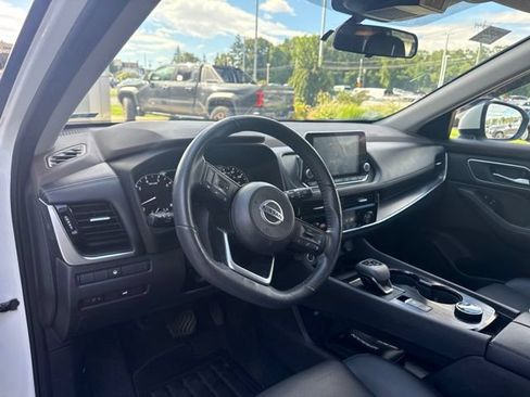 Used 2021 Nissan Rogue SV w/ Premium Package AWD/4WD image 14