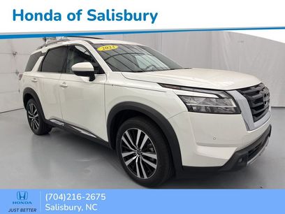 Used 2023 Nissan Pathfinder Platinum