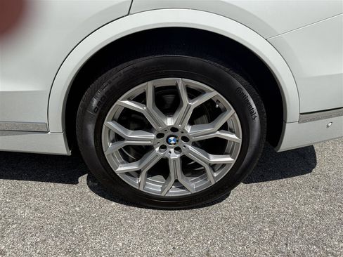 Used 2023 BMW X7 xDrive40i w/ Premium Package AWD/4WD image 38