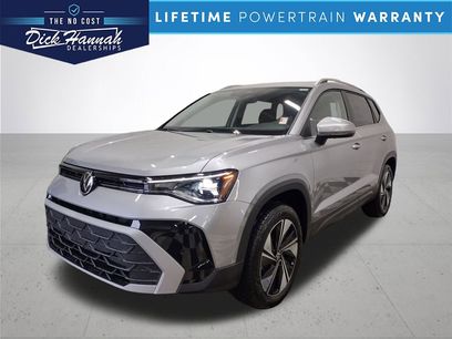 New 2025 Volkswagen Taos SE