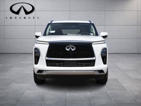 New 2026 INFINITI QX80 Luxe image 2