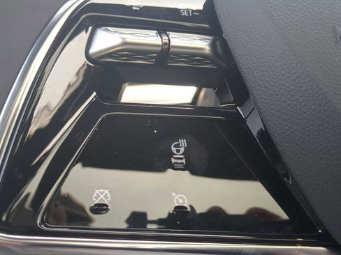 New 2025 Cadillac Lyriq Sport image 15