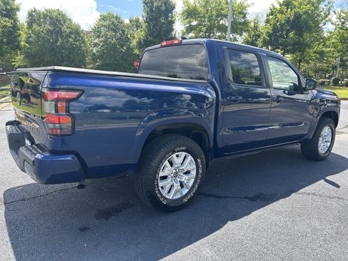 Used 2022 Nissan Frontier SV AWD/4WD image 9