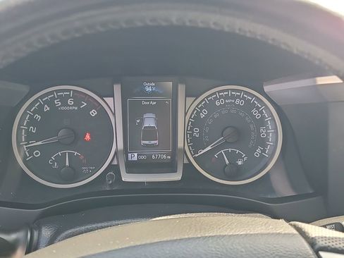 Used 2023 Toyota Tacoma SR5 RWD image 9