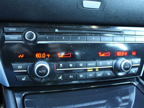 Used 2013 BMW 535i Gran Turismo xDrive image 28