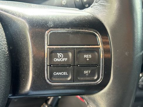 Used 2017 Jeep Wrangler Unlimited Rubicon AWD/4WD image 27