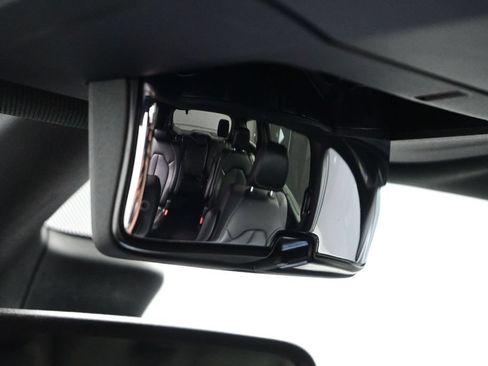 Used 2025 Chrysler Pacifica Select FWD image 27