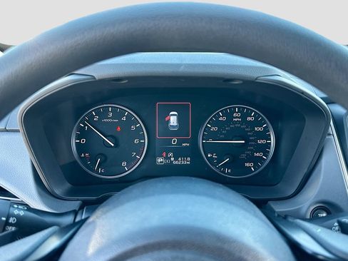 Used 2024 Subaru Crosstrek 2.0i Premium image 12