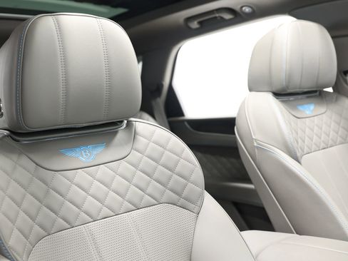 Used 2019 Bentley Bentayga image 96