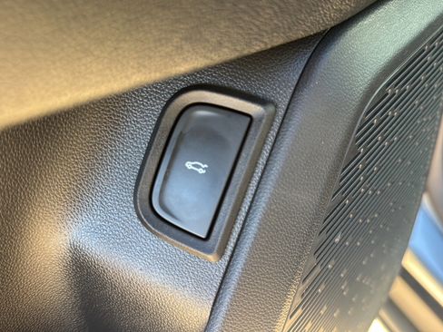 Used 2026 Chevrolet Equinox RS image 17