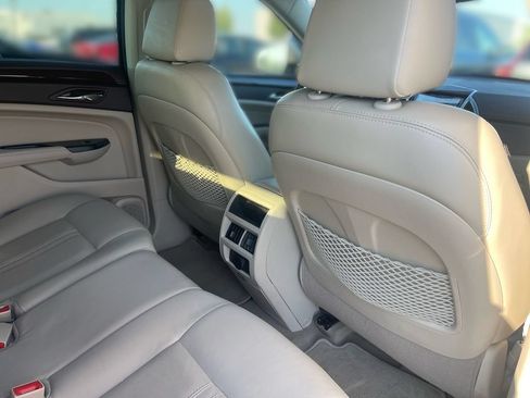 Used 2015 Cadillac SRX Luxury w/ Driver Awareness Package FWD image 31