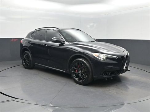 Used 2019 Alfa Romeo Stelvio Sprint w/ Nero Edizione image 39