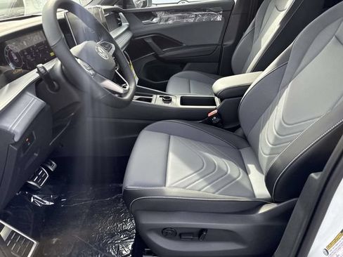 New 2026 Volkswagen Tiguan SE R-Line AWD/4WD image 14