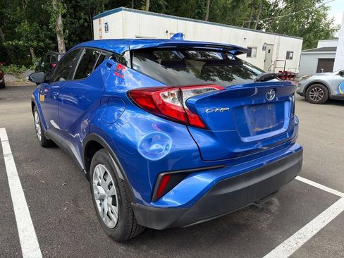 Used 2020 Toyota C-HR LE FWD image 3