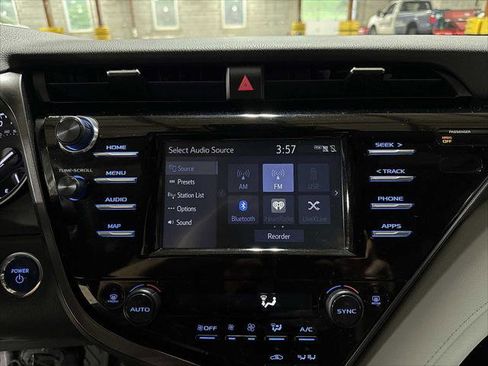 Certified 2019 Toyota Camry LE image 20