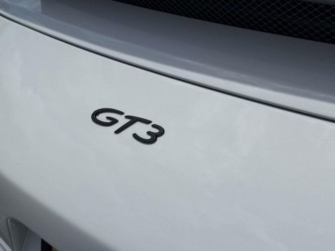 Used 2018 Porsche 911 GT3 RWD image 17