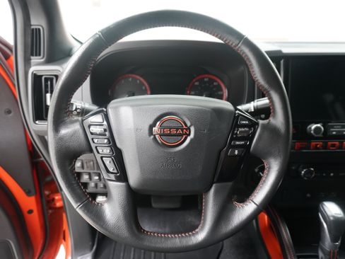 Used 2025 Nissan Frontier PRO-4X w/ Tow Package AWD/4WD image 15