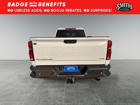 Used 2024 Chevrolet Silverado 2500 LTZ w/ LTZ Convenience Package image 5