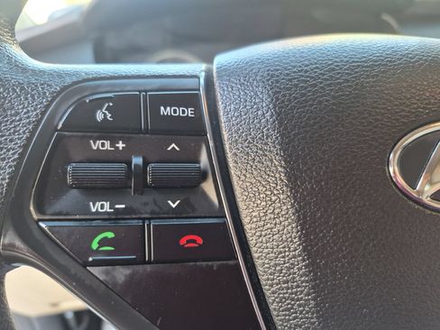 Used 2017 Hyundai Sonata SE w/ Cargo Package FWD image 15