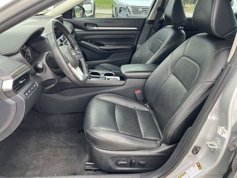 Used 2023 Nissan Altima 2.5 SL FWD image 9