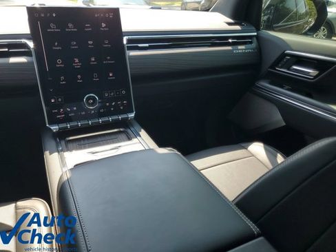 Used 2025 GMC Sierra EV Denali AWD/4WD image 15