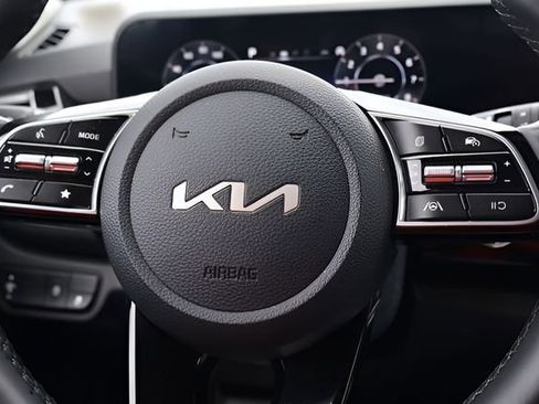 Used 2024 Kia Seltos S AWD/4WD image 19