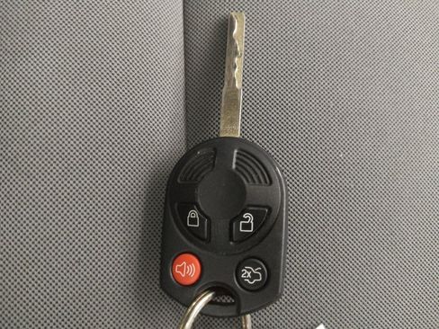 Used 2016 Ford C-MAX SE image 32